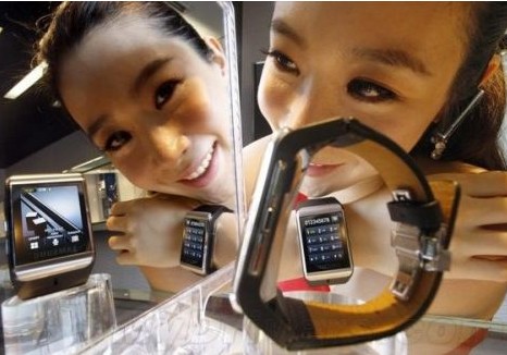 Smart watches replace smart phones? The technology is still immature!