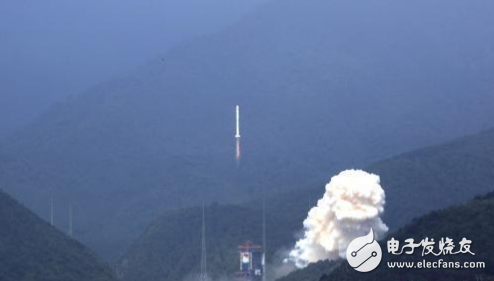China’s Arrow Samsung successfully launched, the Long March II C carrier rocket is the national casting arrow