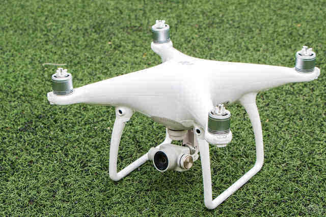 The best-selling drone wizard 4, in addition to automatic obstacle avoidance and å•¥ function?