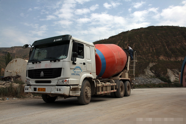 çŽ©è½¬ç½è½¦ 'è€å¸æœº'å¸¦ä½ å¼€æ··å‡åœŸæ…æ‹Œè½¦