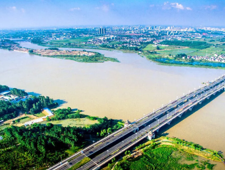 Wenchang Road was upgraded and implemented this year. It was completed before the Provincial Games Exhibition of the Provincial Games.