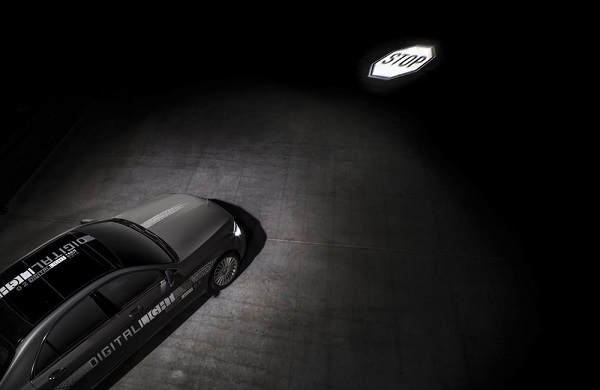 Mercedes-Benz "Digital Light" Automatically Projecting Traffic Signs to Improve Driving Safety Factor