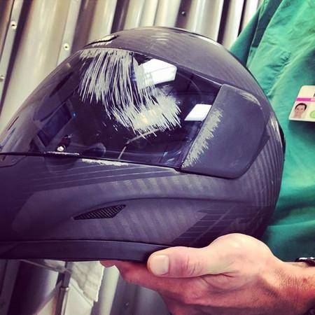 The helmet after 10 accidents tells you that you can't take off your helmet at any time!