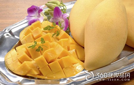 What kind of fruit is good for removing red blood?