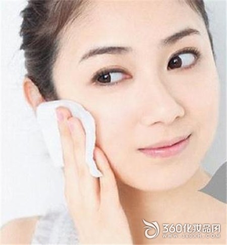Dry skin, make-up remover, dirt, skin, wet skin, cotton pad