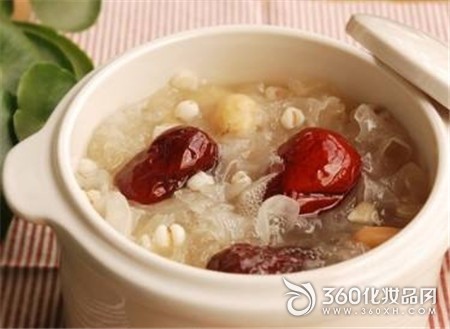 Jujube, white ear soup, soup pot, skin