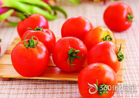 Whitening Moisturizing Exfoliating Seeing the Seven Magical Uses of Tomatoes