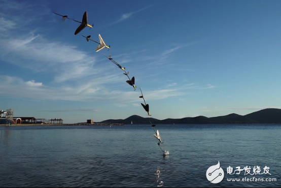 London researchers invented the AquaMAV winged drone in addition to flying and diving