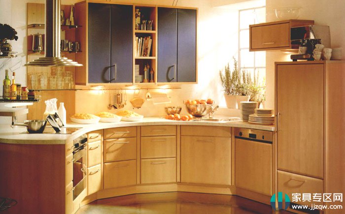 Will not clean and maintain is also in vain. Daily cleaning and maintenance skills of cabinets