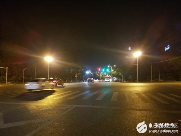 Netizen Samsung Note7 live real shot: night scene experience is excellent