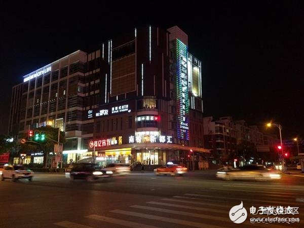 Netizen Samsung Note7 live real shot: night scene experience is excellent