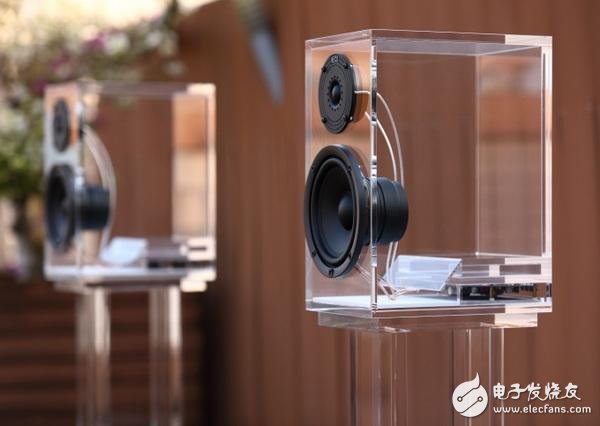 2.1 transparent active wireless speakers for home use