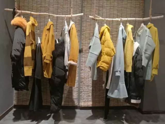 ã€å°è±¡-ä¸»é¢˜ã€‘å…‰å±±æ—¥å‡å¹¿åœºåº—ç››å¤§å¼€å¹•