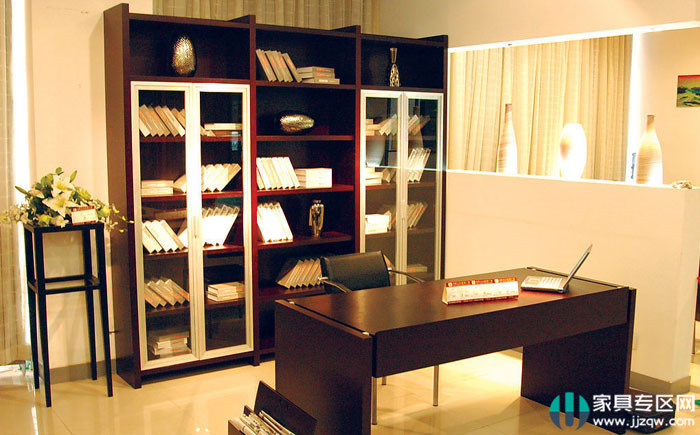 Analysis of Reasonable Reasons for the Color Difference of Mahogany Furniture