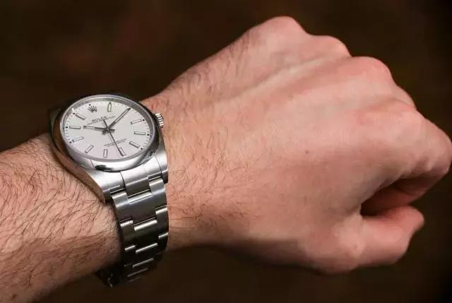 Rolex and Seiko's "illegitimate child" to understand?