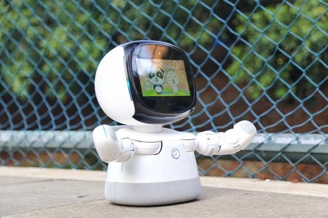 Xiaodan robot, family nanny, child's partner