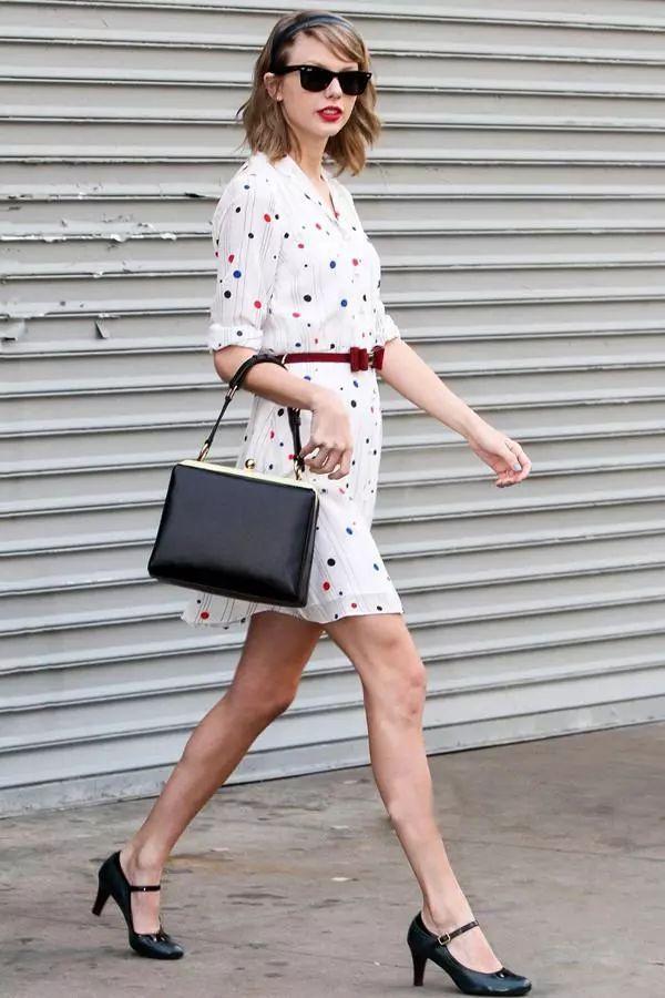 This summer dress is paired with heel shoes, and the gentle temperament is unconventional!