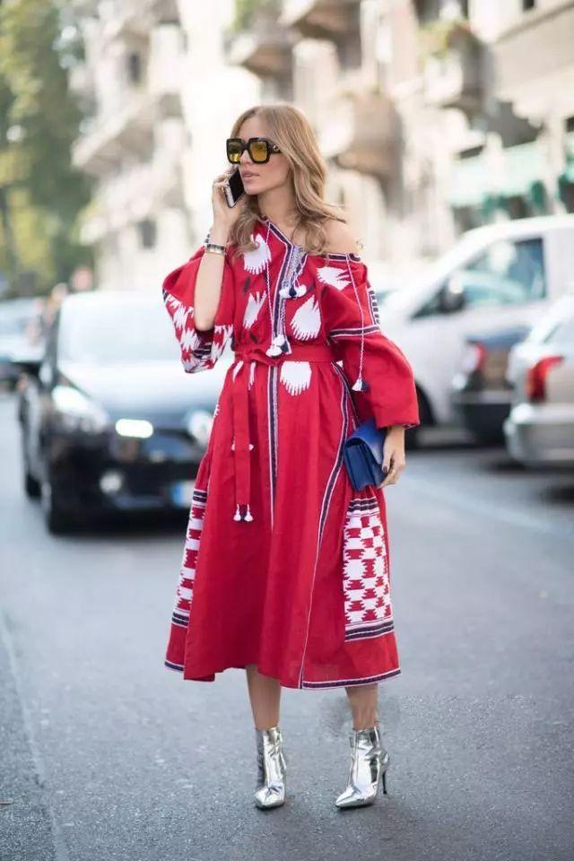 This summer dress is paired with heel shoes, and the gentle temperament is unconventional!