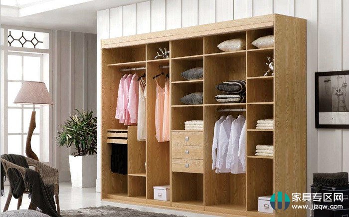 The wardrobe on the market can not meet your needs? Then make one yourself.