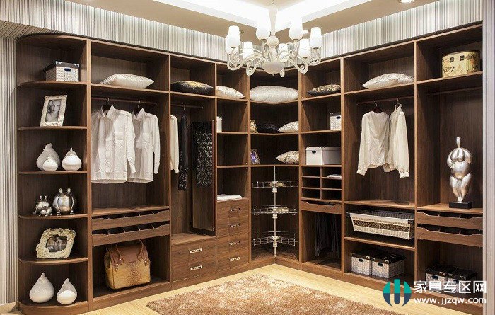 How to customize the high-end atmosphere of the solid wood cloakroom, what is the most critical point?