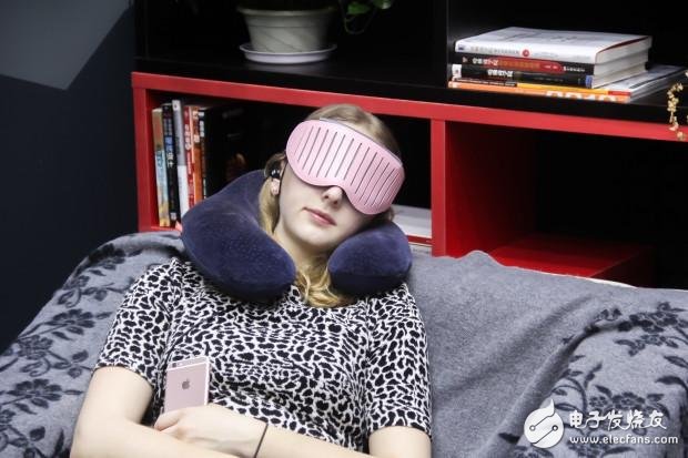 Naptime Smart Eye Mask 360 intimate package allows you to sleep anywhere, anytime