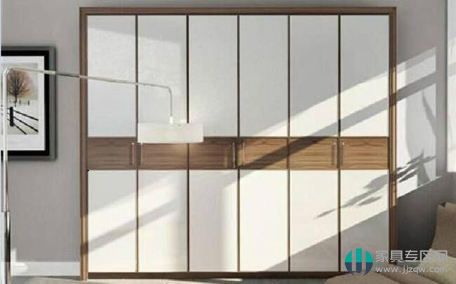 Customized wardrobes are on the rise, so is the wardrobe door open or the sliding door good?