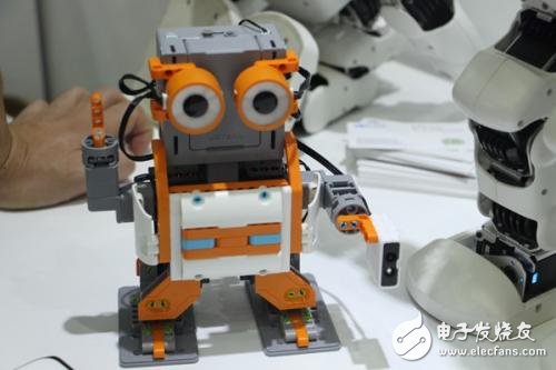 The top ten fun robots of the High-Tech Fair, the Cambrian "Xiaowu" is also among them.