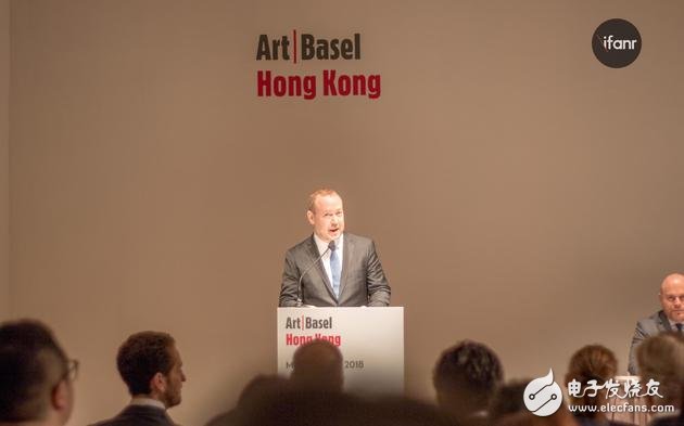 HTC, who has been betting for 3 years, is still trying to prove that V has gone from "the number one player" to the art exhibition in Basel. The three-year HTC is still trying to prove that VR has unlimited possibilities. R has unlimited possibilities.