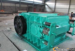 The unique design of the twin roll crusher has become popular in the industry. Wang Xinkai Machinery XK-L