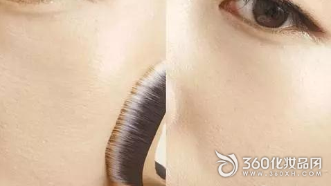 What is the best solution for liquid foundation? - makeup brush