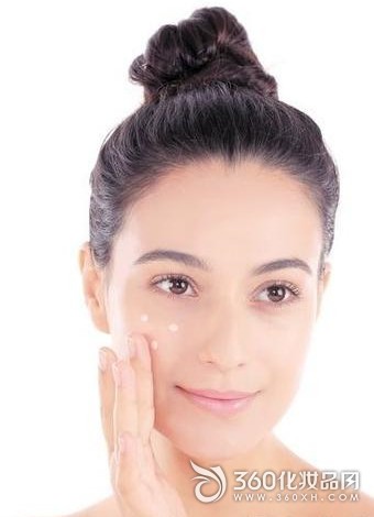 Tips for using cream foundation