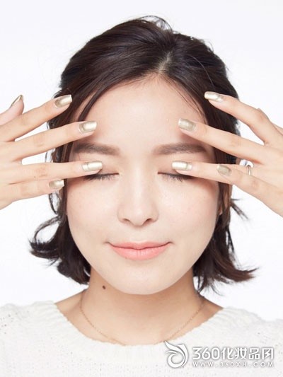 Eye wrinkle method eye massage eye cream circle circle massage method