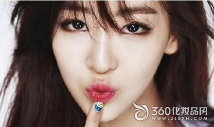 Brush mascara tips Use mascara correctly How to use mascara Roll lashes