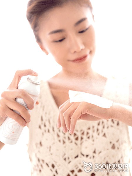 Applying lotion