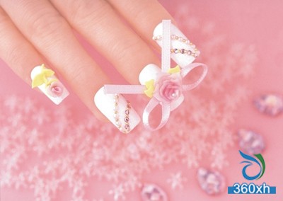 DIY nail tutorial saves money and looks good