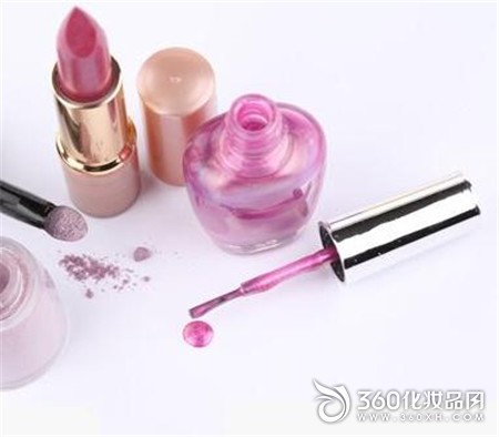 Cosmetics, liquid foundation, mascara, beauty products, deterioration, oil and water separation