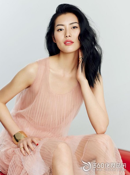 How to draw eye makeup inside Liu Wen eye makeup inside double eye line inside double eye makeup method