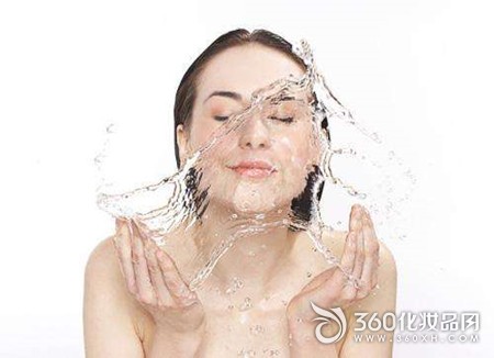 How to know the lack of water in the skin How to know the lack of water in the skin