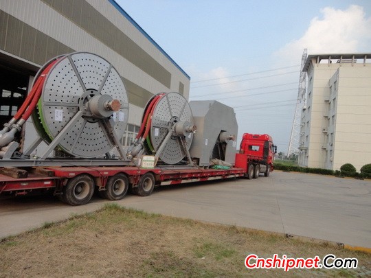 Nantong COSCO and Dishi joint "Hailong" series deep well pump winch delivery