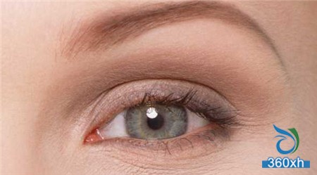 Five-step eye massage to help you remove dark circles