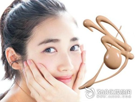 How to use liquid foundation, makeup tips, liquid foundation usage, cosmetic sponge