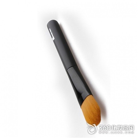 Foundation brush nose wing cheek makeup sponge