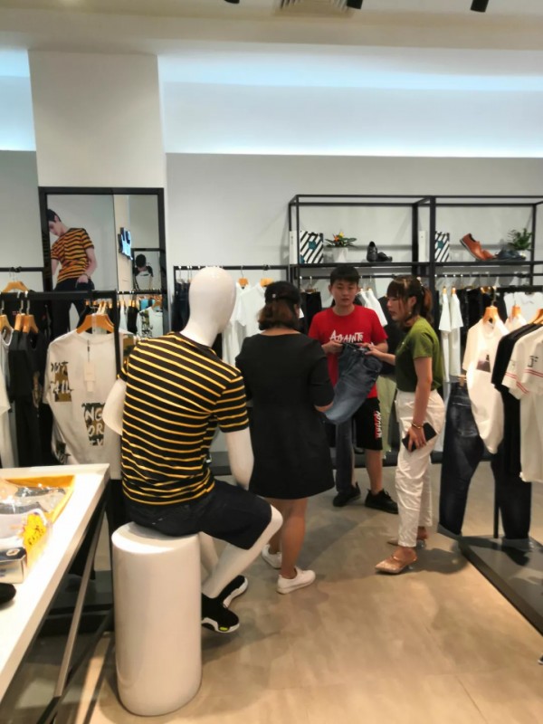 å†³èƒœç»ˆç«¯ï¼Œèµ¢åœ¨ç»ˆç«¯| èŽŽæ–¯èŽ±æ€åº—é“ºèµ°ä¸Šå¿«é€ŸåŒ–
