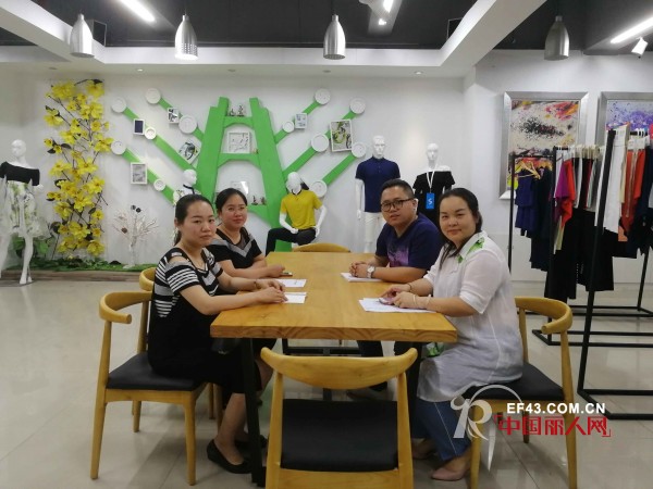 åŒå–œä¸´é—¨ï¼šæ­å–œå¤©ç«¹ç”Ÿæ€ä¸Žæ·±åœ³è©¹å¥³å£«æºæ‰‹ä¸”æˆåŠŸå…¥é©»æ·±åœ³å›½è´¸å¤©è™¹åº—