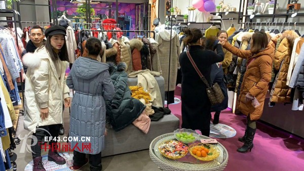 çƒ­çƒˆç¥è´ºæœèŠ±å¤•æ‹¾è´µé˜³ç½—ç”¸ä¸“å–åº—ç››å¤§å¼€ä¸š