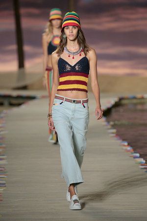TOMMY HILFIGER Spring 2016 Collection