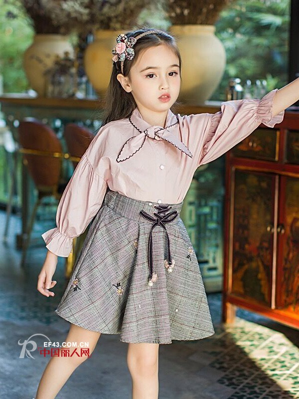 å¥³ç«¥åŠèº«è£™æ€Žä¹ˆæ­é… åŠèº«çº±è£™é…ä»€ä¹ˆè¡£æœå¥½çœ‹