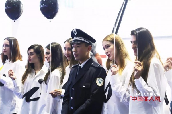æºç±³åˆ‡æƒŠè‰³äº®ç›¸CHIC2018æ˜¥å­£å±• é•¿è…¿å¥³ç¥žç‚¹ç‡ƒå…¨åœº