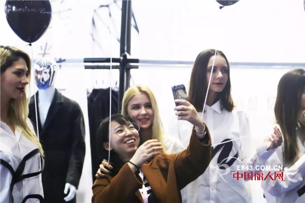 æºç±³åˆ‡æƒŠè‰³äº®ç›¸CHIC2018æ˜¥å­£å±• é•¿è…¿å¥³ç¥žç‚¹ç‡ƒå…¨åœº