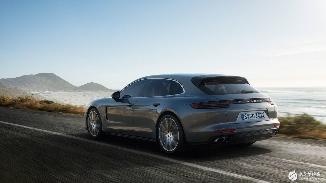 Porsche Panamera "Travel Edition" Sport Turismo exposure